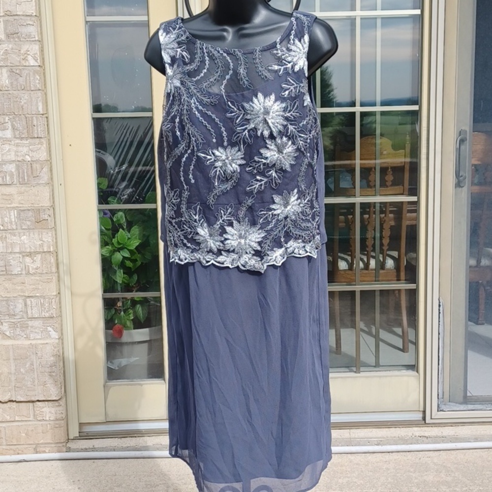 LE BOS | Size 12 | Gray Embellished Sleeveless Dress, Mother of the Bride/Groom